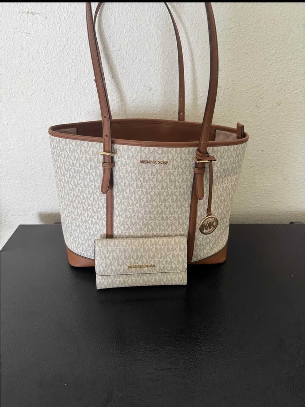 Michael Kors Jet Set Tote bundle